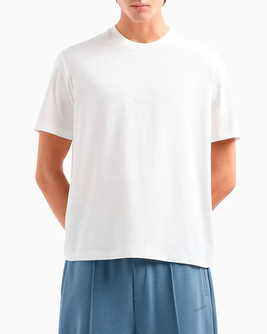 T-shirt bianca mezza manica con logo box AX ricamato centrale sul petto