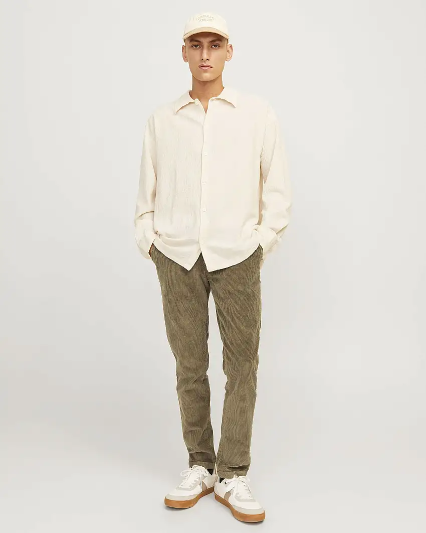 Pantaloni chino Jack & Jones slim-fit color fango in velluto a coste di cotone stretch a vita media