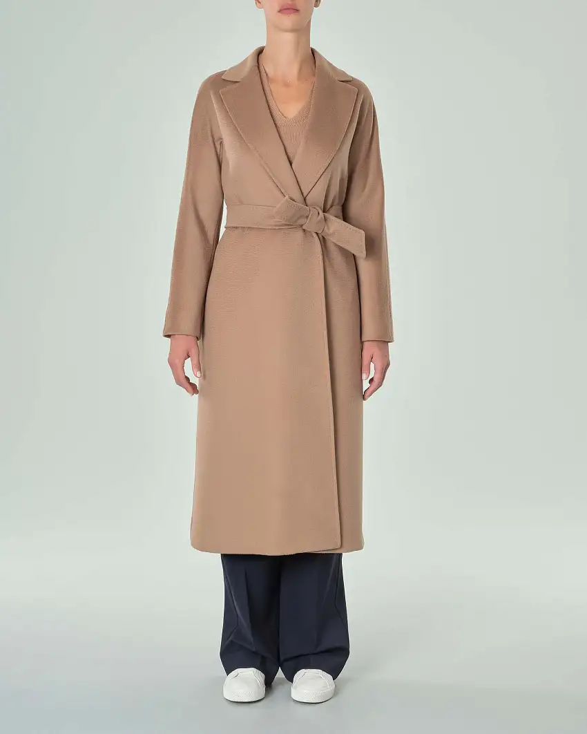 Cappotto lungo color cammello in drap di pura vergine con scollo a rever e cintura in vita