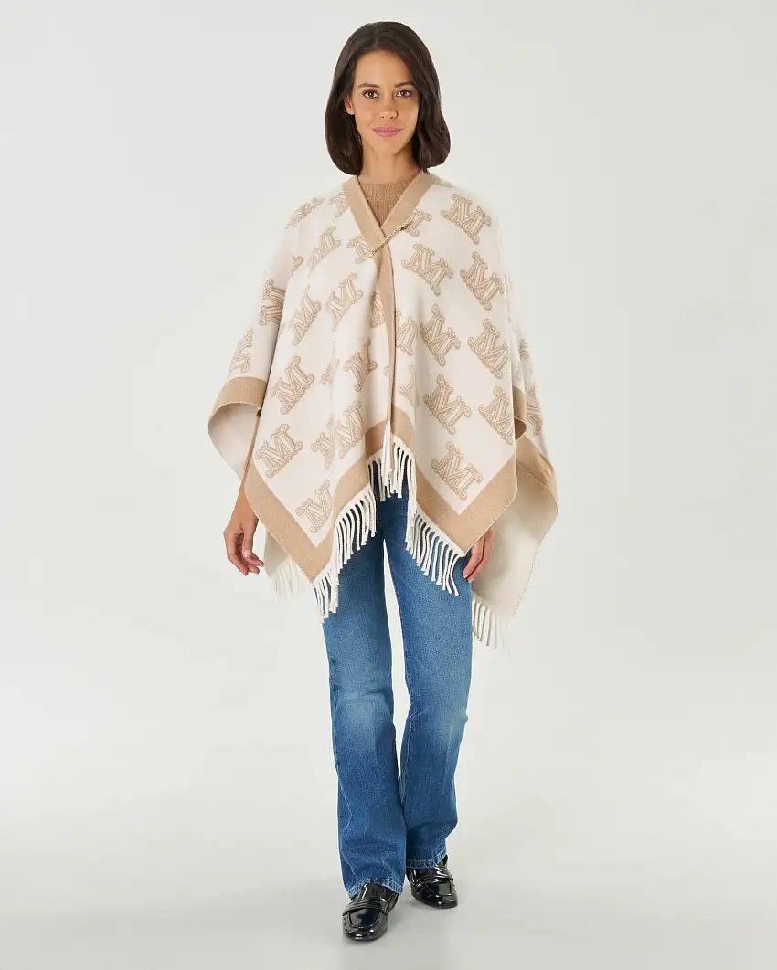 Mantella in doppio tessuto di pura lana a motivo monogramm sabbia e beige con spilla da balia in strass