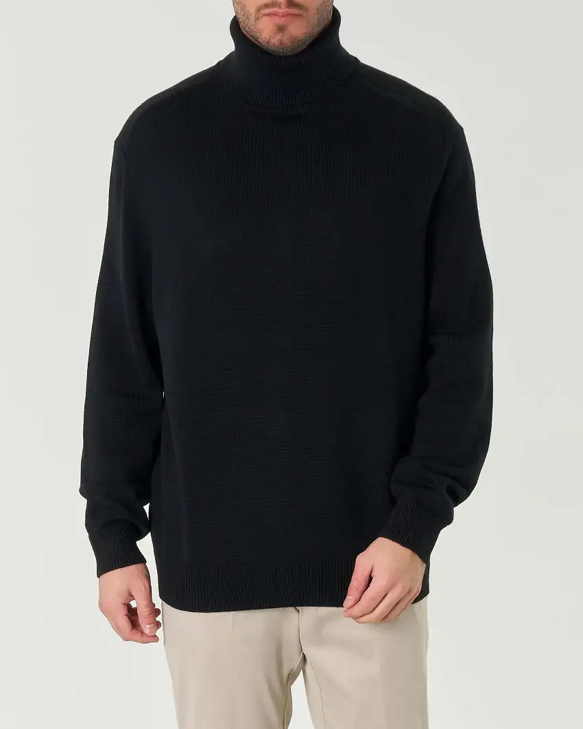 Dolcevita nero in maglia rasata di misto cotone e lana con etichetta logo sul fianco