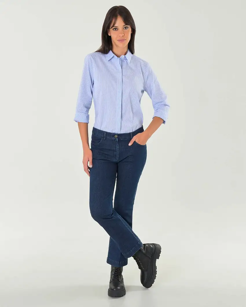 Jeans blu lavato in cotone stretch a trombetta