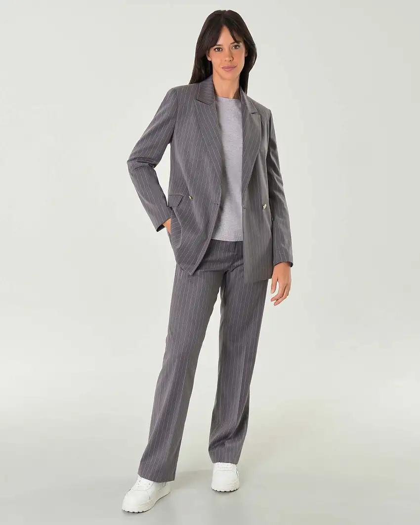 Blazer grigio chiaro gessato in misto viscosa con chiusura doppiopetto a bottoni a specchio