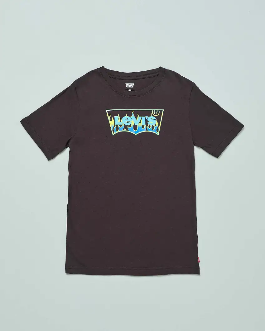 T-shirt nera mezza manica con stampa logo batwing infiammata 10-16 anni