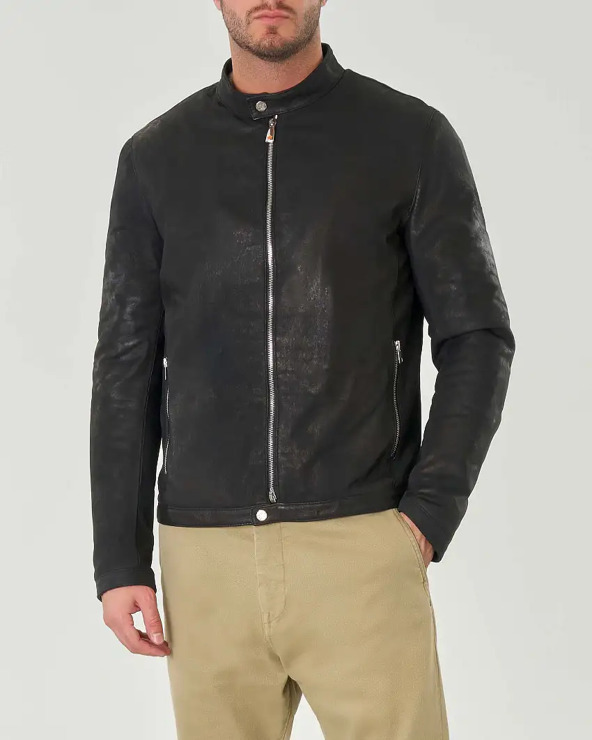 Giacca stile biker nera in nappa smerigliata con colletto alla coreana