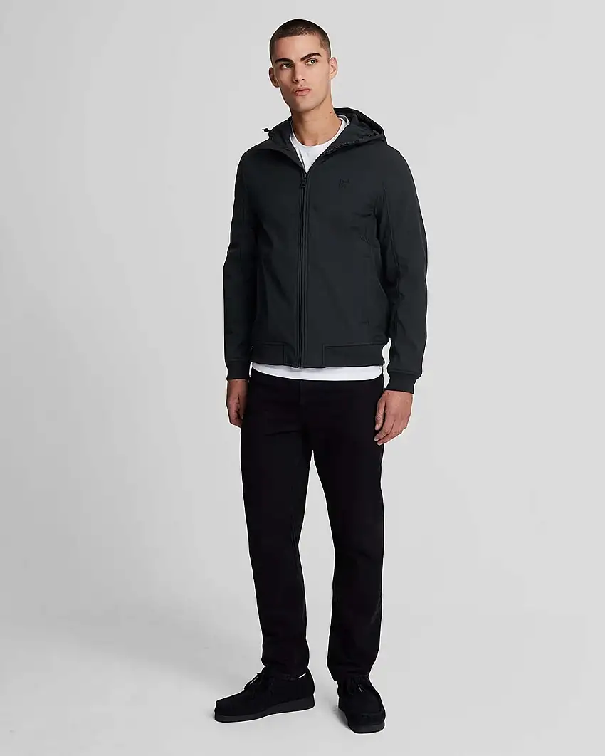 Giubbino Lyle & Scott nero in Soft Shell con cappuccio e interno in pile