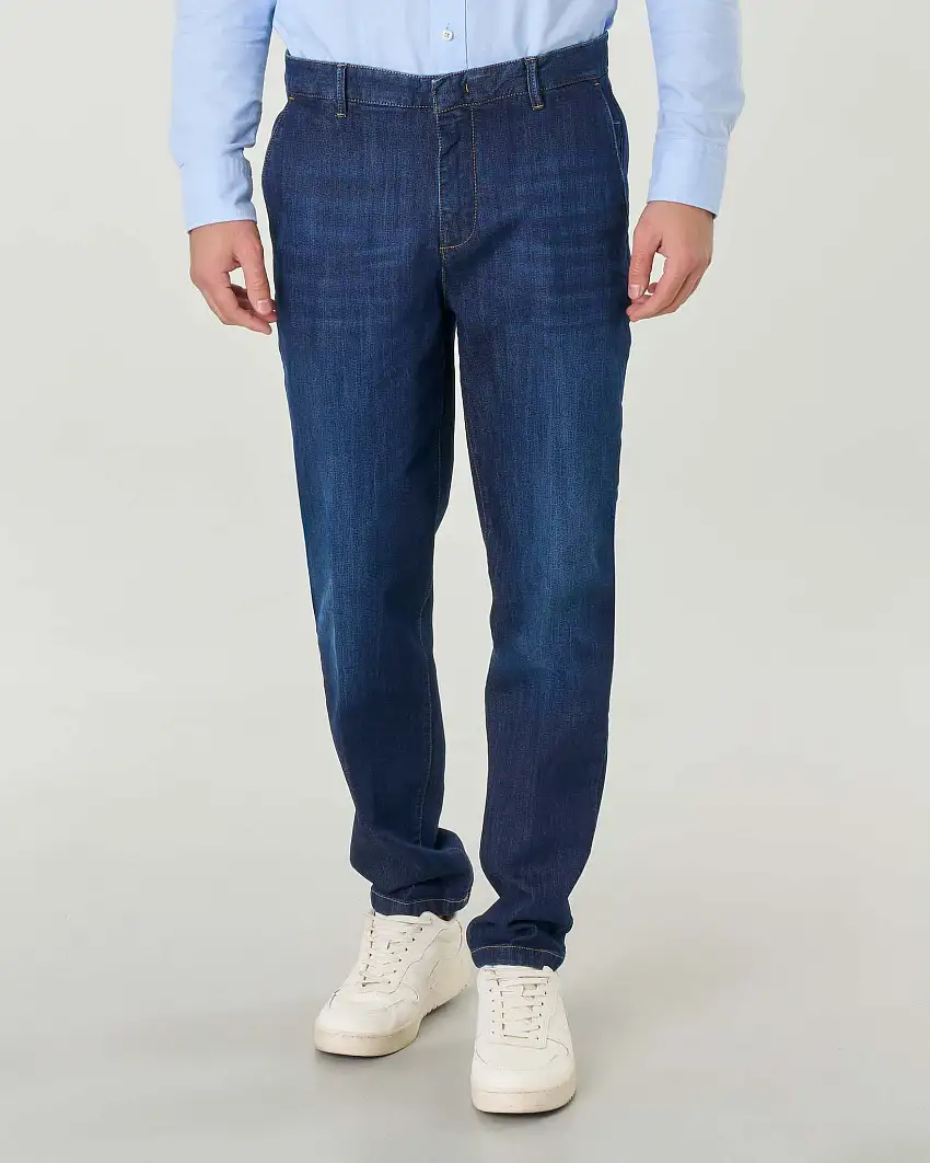 Pantalone chino in denim di cotone stretch con baffature