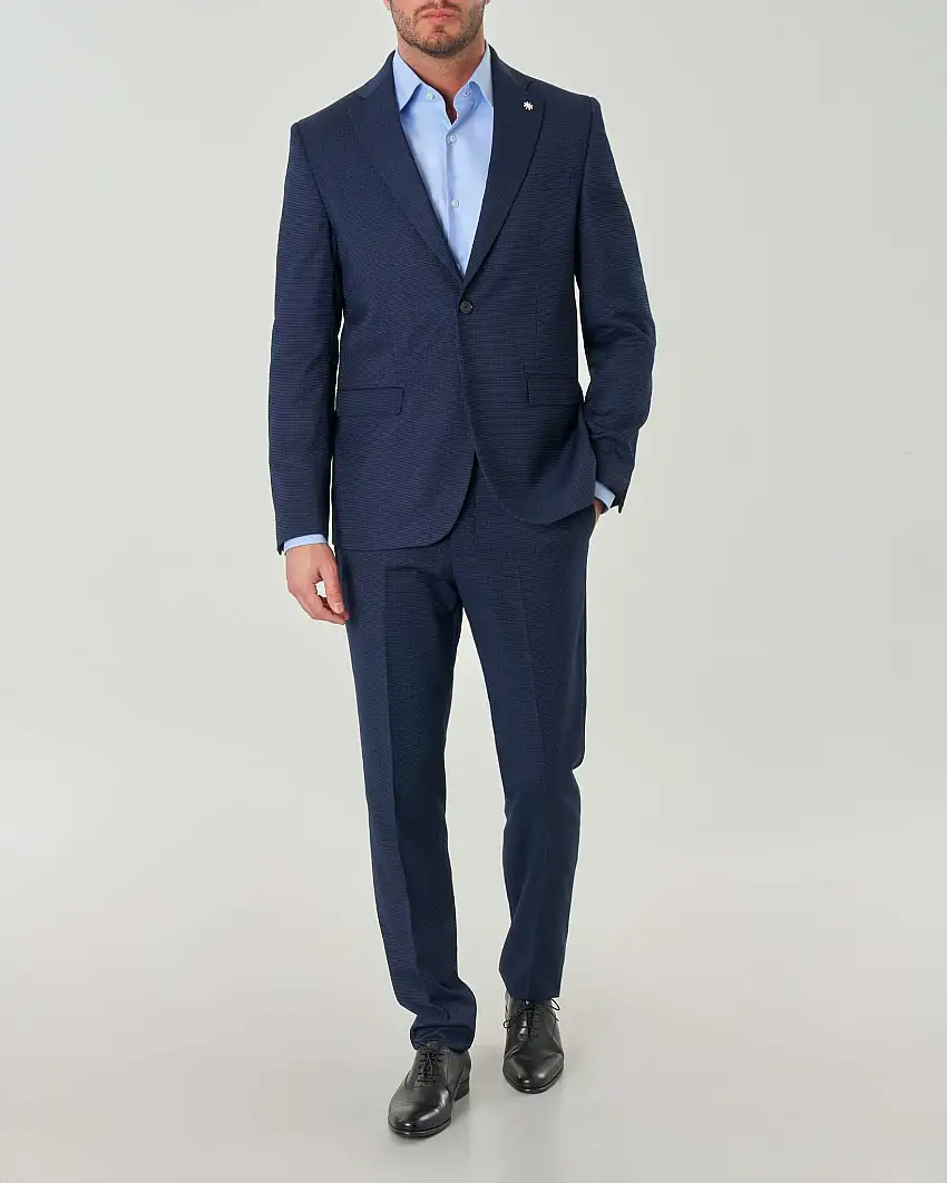 Abito monopetto blu indaco slim-fit in tessuto armaturato di misto viscosa stretch