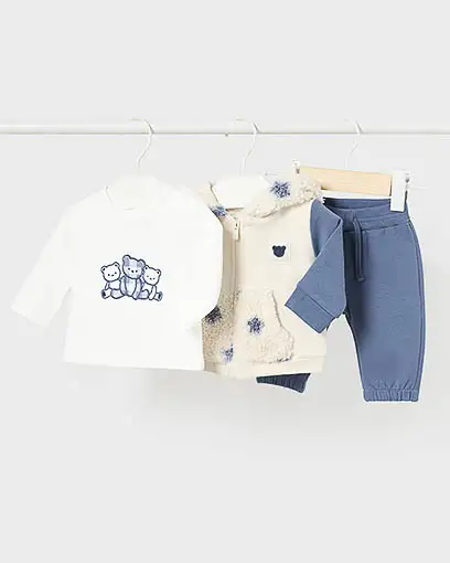 Completo Mayoral in felpa di cotone stretch avio e panna a tre pezzi