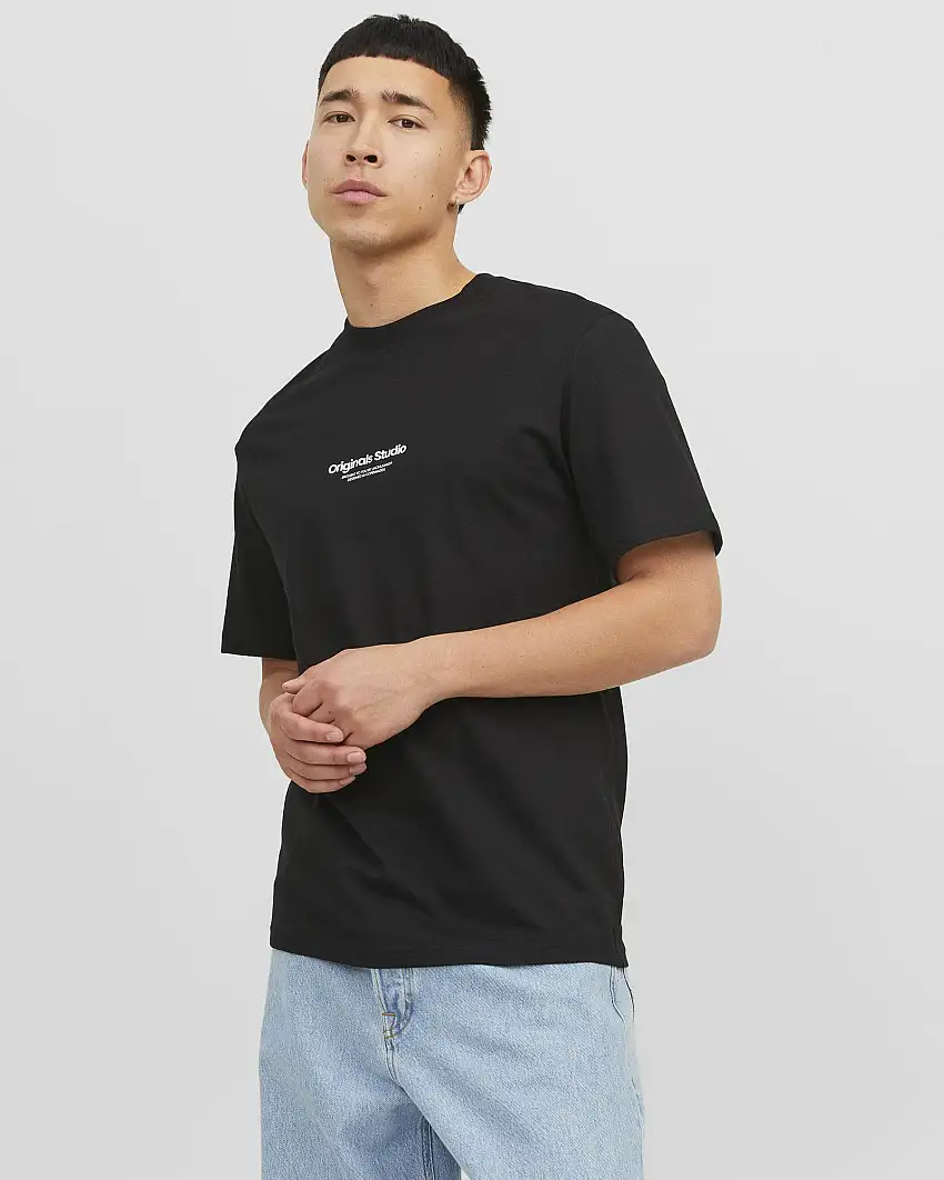 T-shirt nera relaxed-fit in puro cotone con stampa logo piccola bianca centrale sul petto