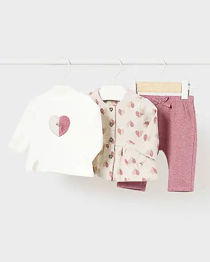 Completo rosa beige e bianco a tre pezzi in cotone stretch