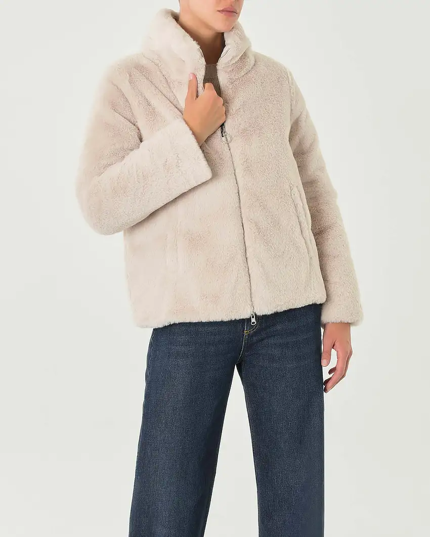 Giubbino color avorio reversibile in ecopelliccia e tessuto trapuntato con collo alto