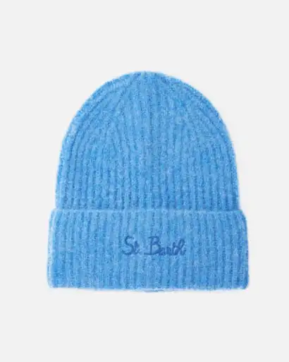Cappello turchese a coste in lana e alpaca con scritta logo ricamata tono su tono sul risvolto