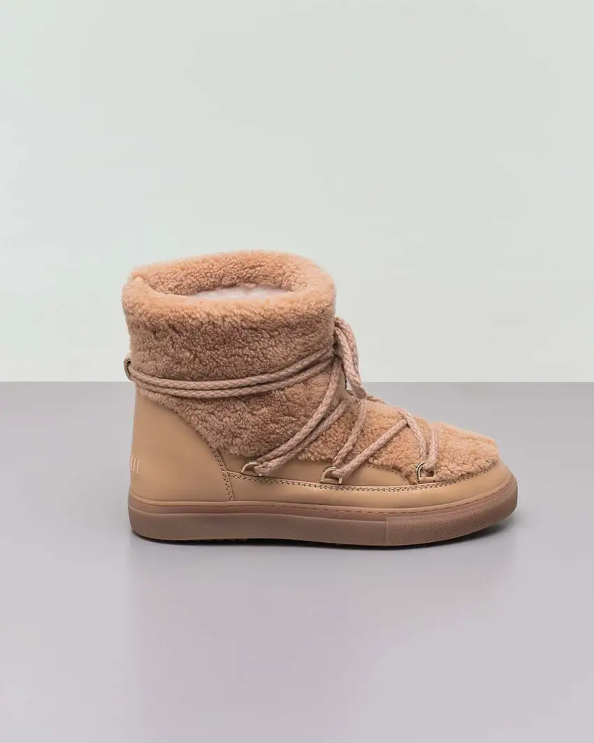 Boot color sabbia Curly Sneaker in pelle liscia con rivestimento in motone tono su tono