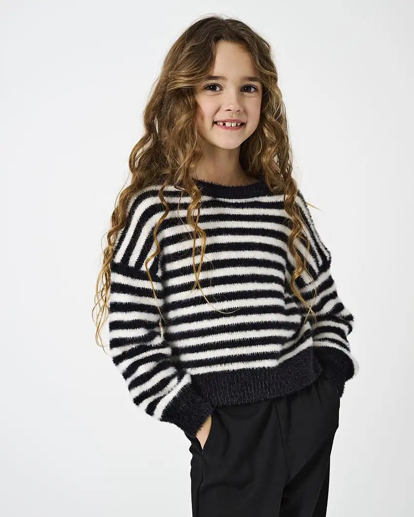 Maglia relaxed in punto pelliccia a fantasia rigata nera e bianca con maniche bishop