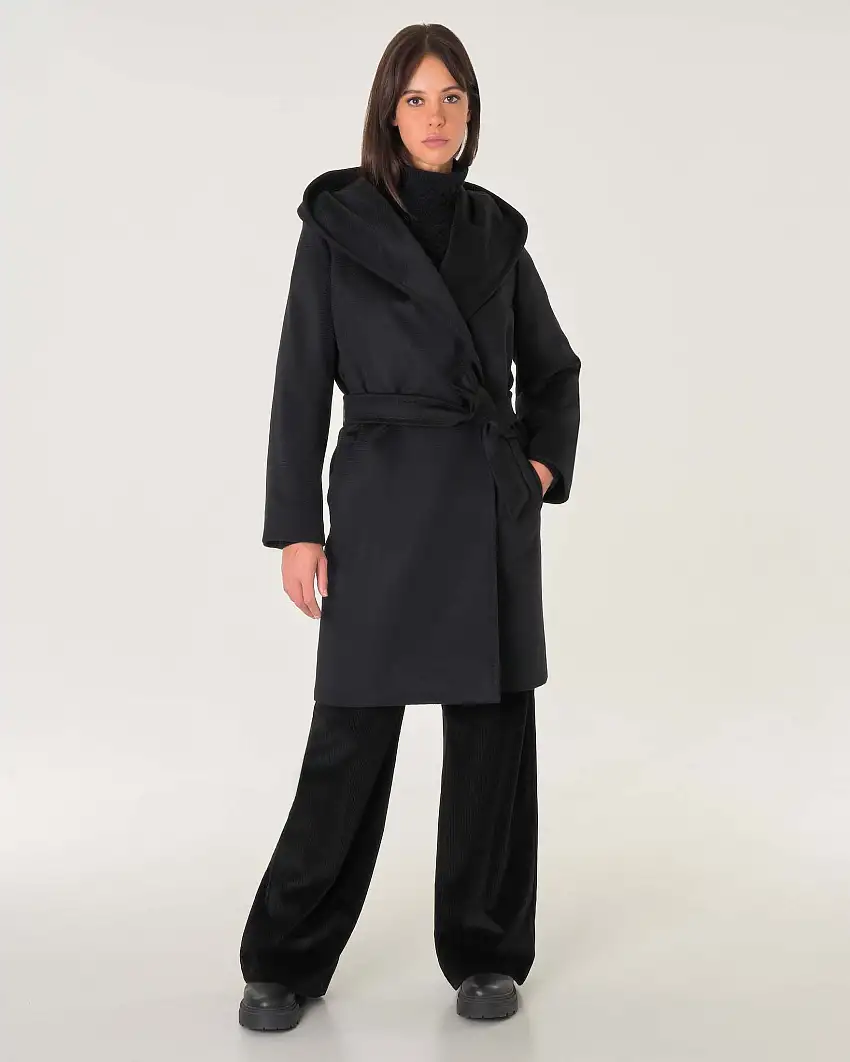 Cappotto corto nero in drap di pura lana con cappuccio a cintura annodabile in vita