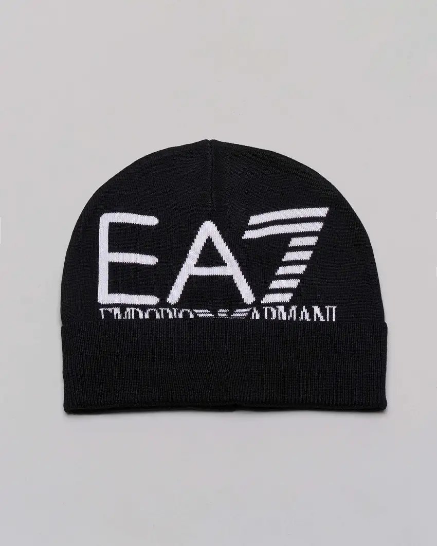 Berretto EA7 nero in maglia a costine con risvolto e maxi logo jacquard bianco sul davanti