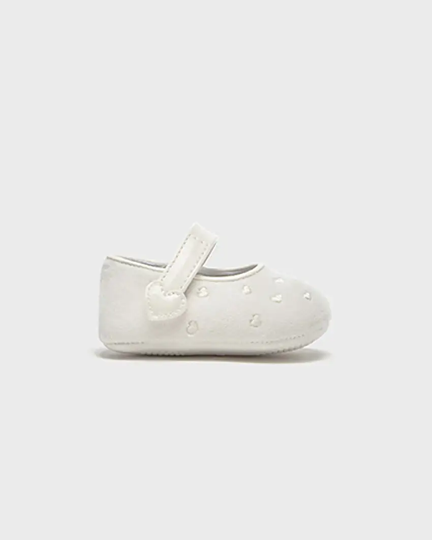 Ballerine bianche in velluto con cuori e fascetta