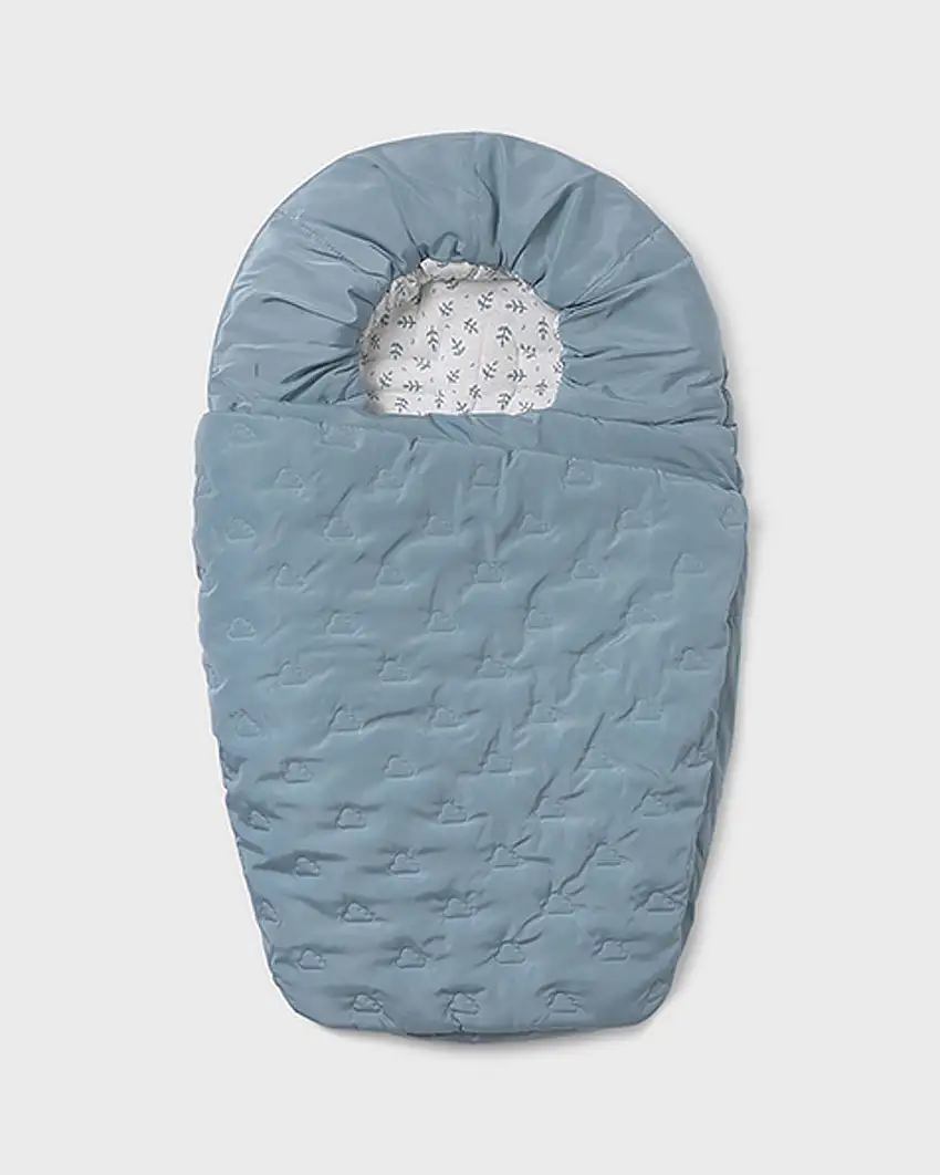 Sacco ovetto azzurro con nuvolette