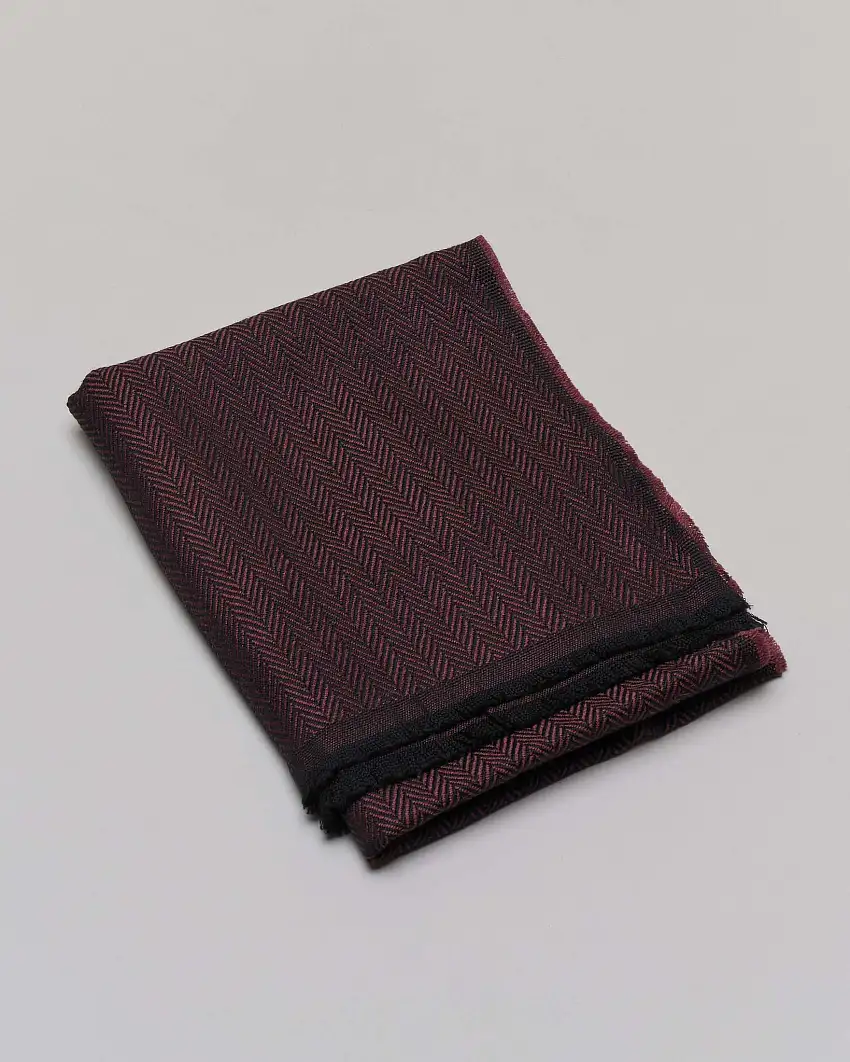 Sciarpa Raja color bordeaux in tessuto spinato a trama nera di pura lana