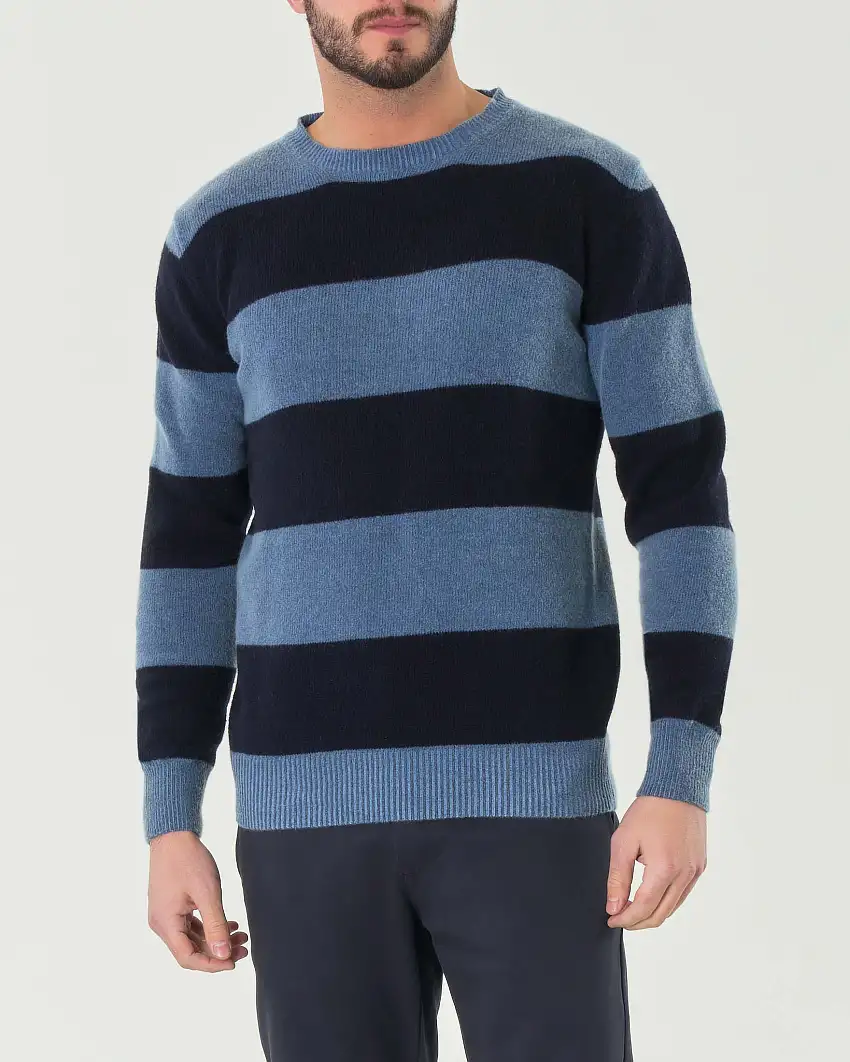 Maglia girocollo a righe blu e azzurre in lana finezza 7