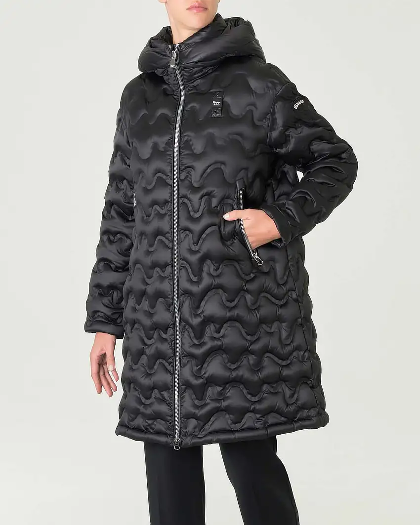 Piumino nero lungo modello Niles imbottito in piuma naturale con trapuntatura a onde
