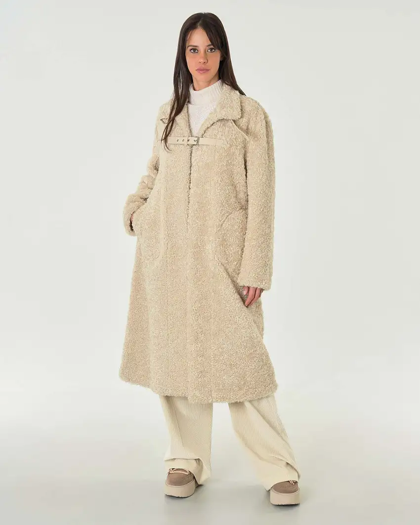 Ecopelliccia color panna lunga effetto shearling reversibile con collo in piedi e doppio cinturino