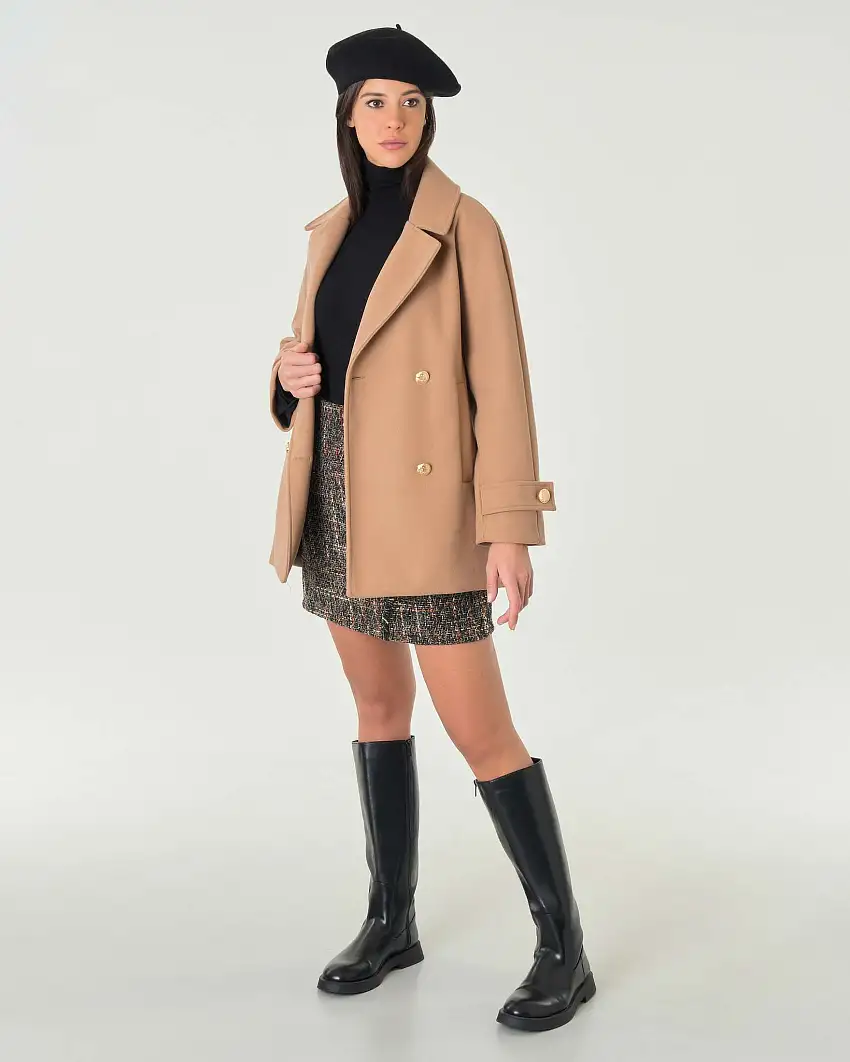 Caban color cammello in panno a chiusura doppiopetto con bottoni dorati lavorati