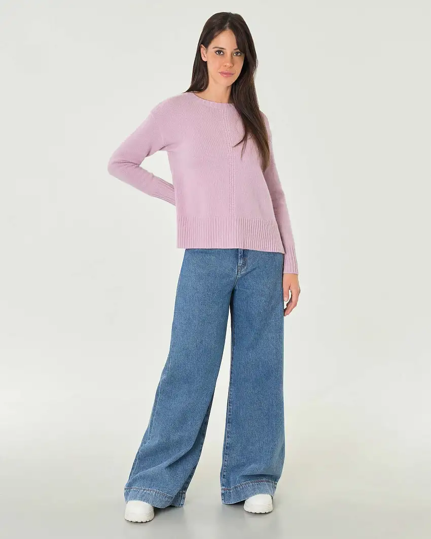 Maglia color cipria in pura lana con lavorazione cardata verticale