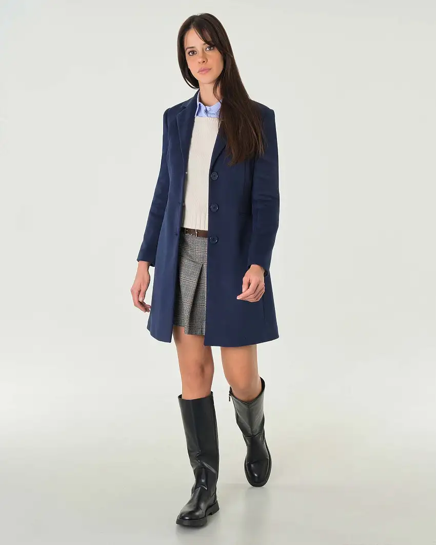 Cappotto blu in tessuto effetto lana dal taglio maschile