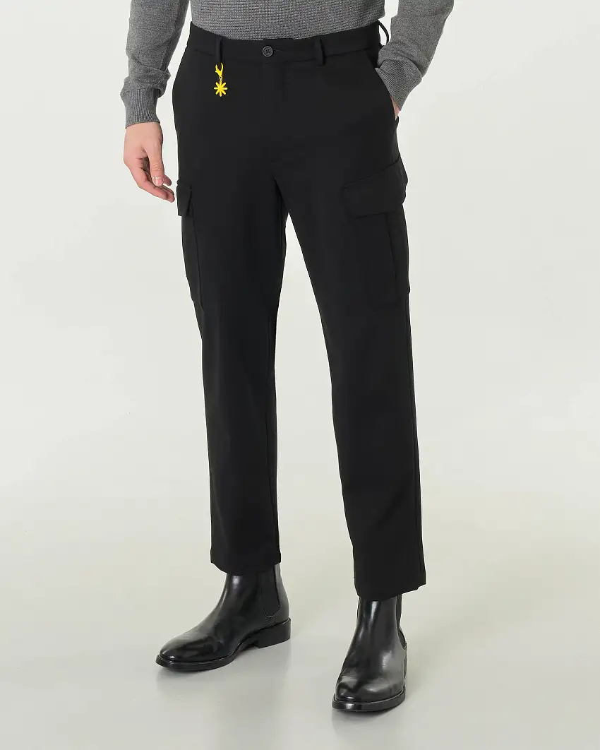 Pantalone cargo nero slim-fit in jersey di viscosa stretch