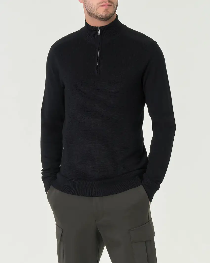 Maglia Paul Baker nera in viscosa a collo alto con apertura a mezza zip e pannello frontale micro armatura