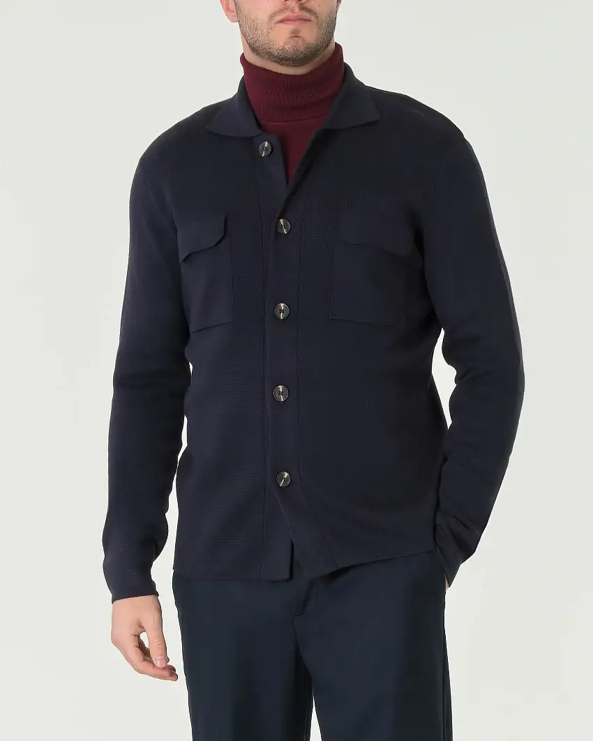 Cardigan blu in maglia punto Milano di misto lana con colletto e camicia e taschine sul petto