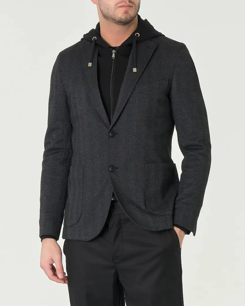 Blazer nero in Principe di Galles con pettorina removibile in felpa con cappuccio