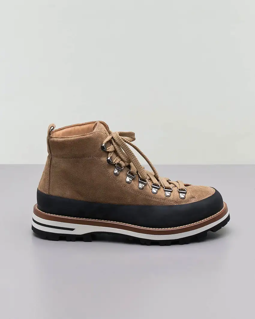 Pedula Mon Piz Lussari in pelle scamosciata color cammello con bordo nero