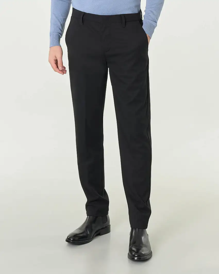 Pantaloni chino neri in tessuto diagonale di misto viscosa stretch