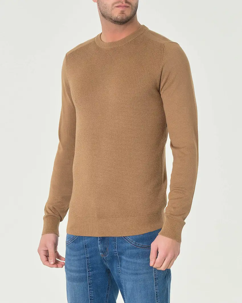 Maglia Paul Baker girocollo color cammello in viscosa con pannello frontale micro armatura