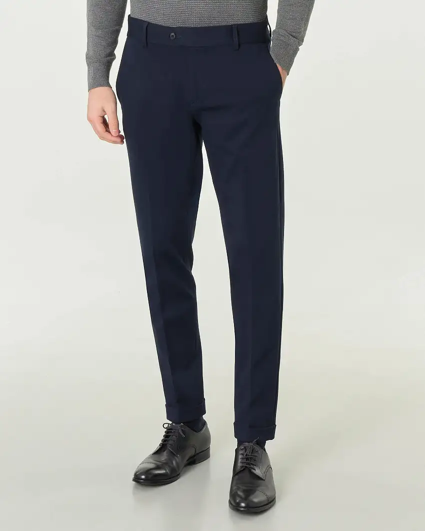 Pantaloni chino Paul Baker blu slim-fit in jersey di viscosa stretch con risvolto al fondo