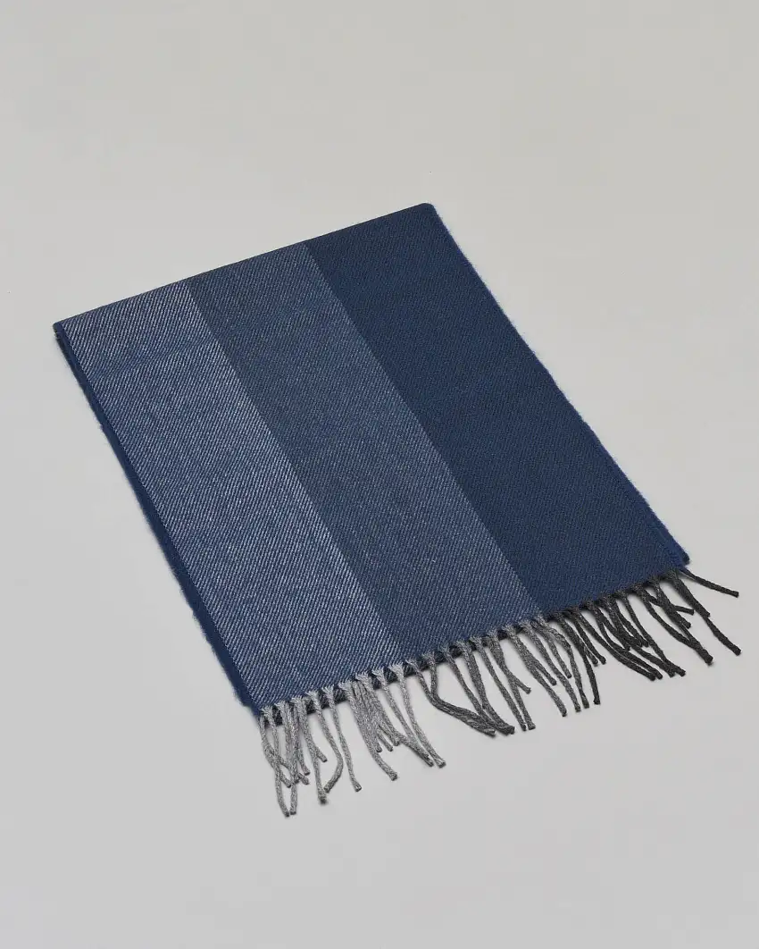 Sciarpa Pellizzari in tessuto color block nei toni blu con frange