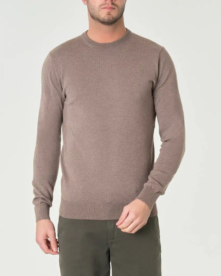 Maglia color noce girocollo tinta unita in misto lana