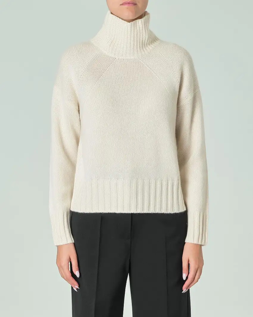 Dolcevita bianco in puro cashmere e maniche raglan