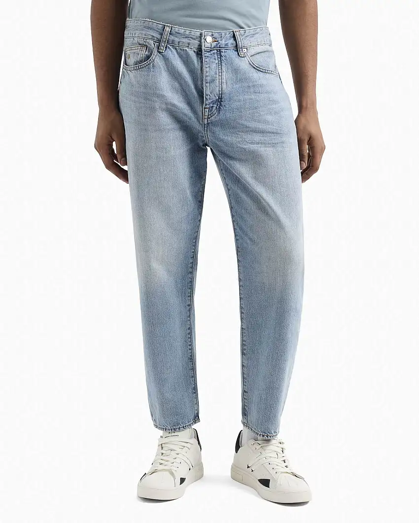 Jeans J71 carrot fit in puro cotone lavaggio chiaro super stone washed