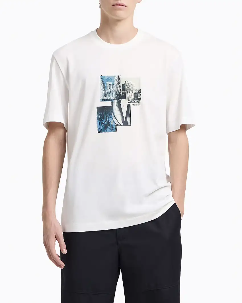 T-shirt bianca mezza manica con stampa fotografica davanti