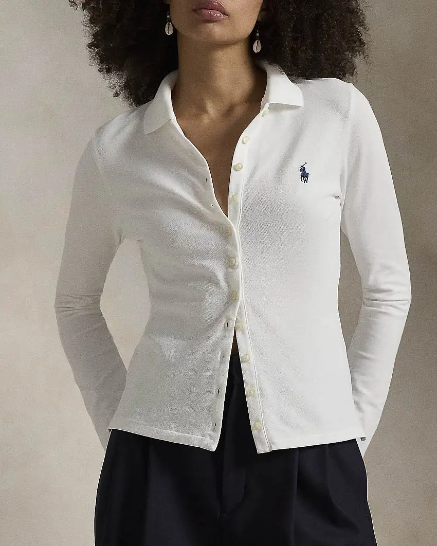 T-shirt bianca in piquè di cotone a maniche lunghe con bottoni e colletto a camicia