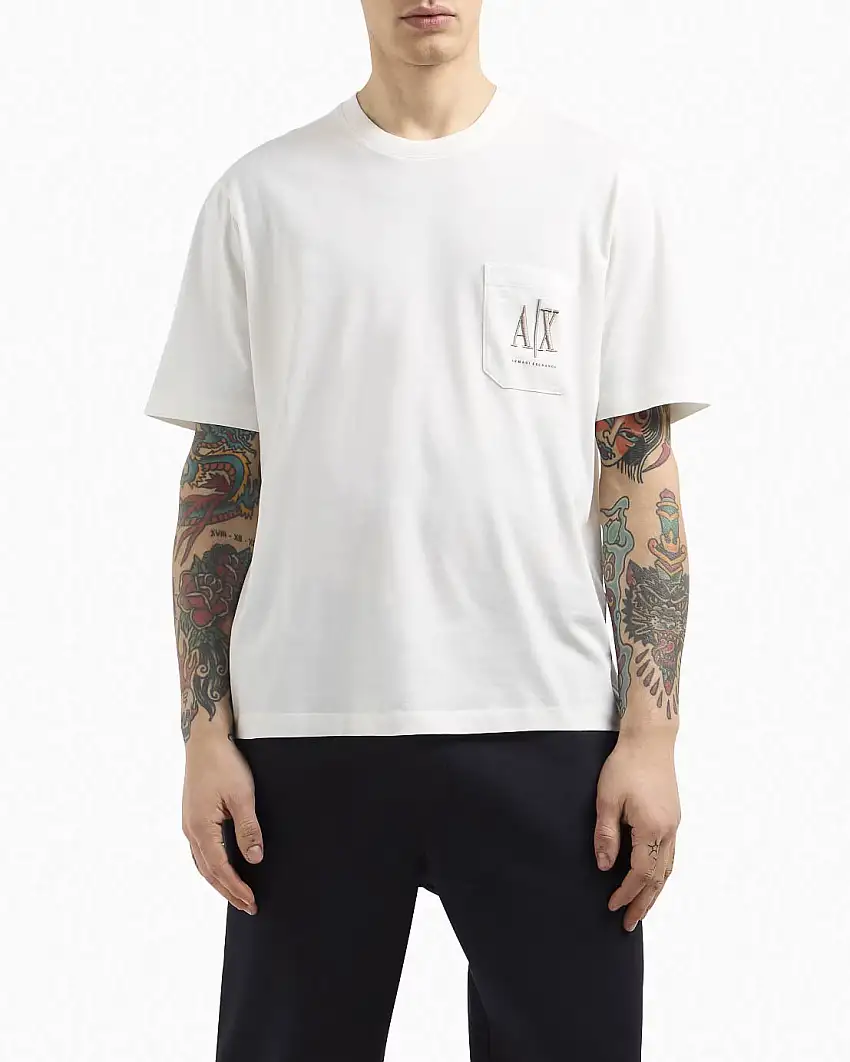 T-shirt mezza manica Armani Exchange bianca con taschino e logo AX al petto