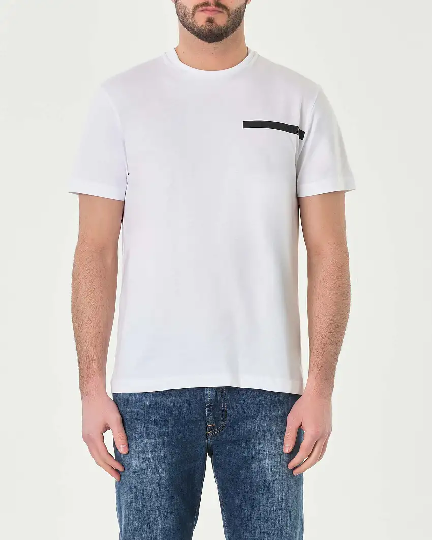 T-shirt bianca mezza manica con fascetta nera gommata porta logo sul petto