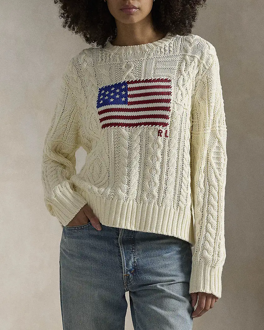 Maglia avorio in cotone a trecce con bandiera americana jacquard sul davanti