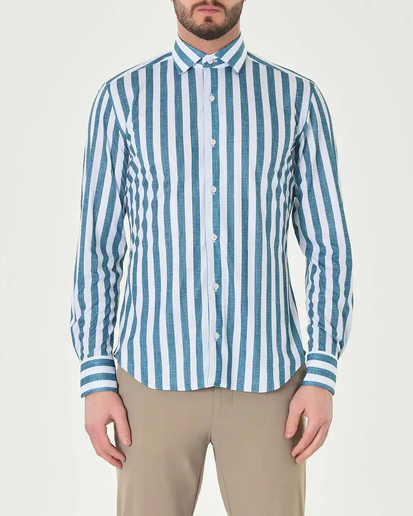 Camicia a righe bianche e ottanio in tessuto tecnico stretch