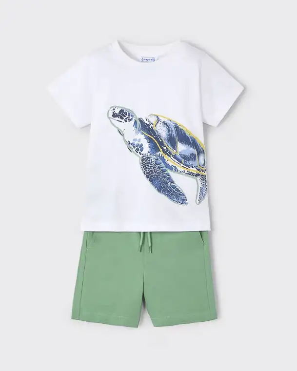 Completo t-shirt bianca e bermuda verde in felpa di cotone con stampa tartaruga