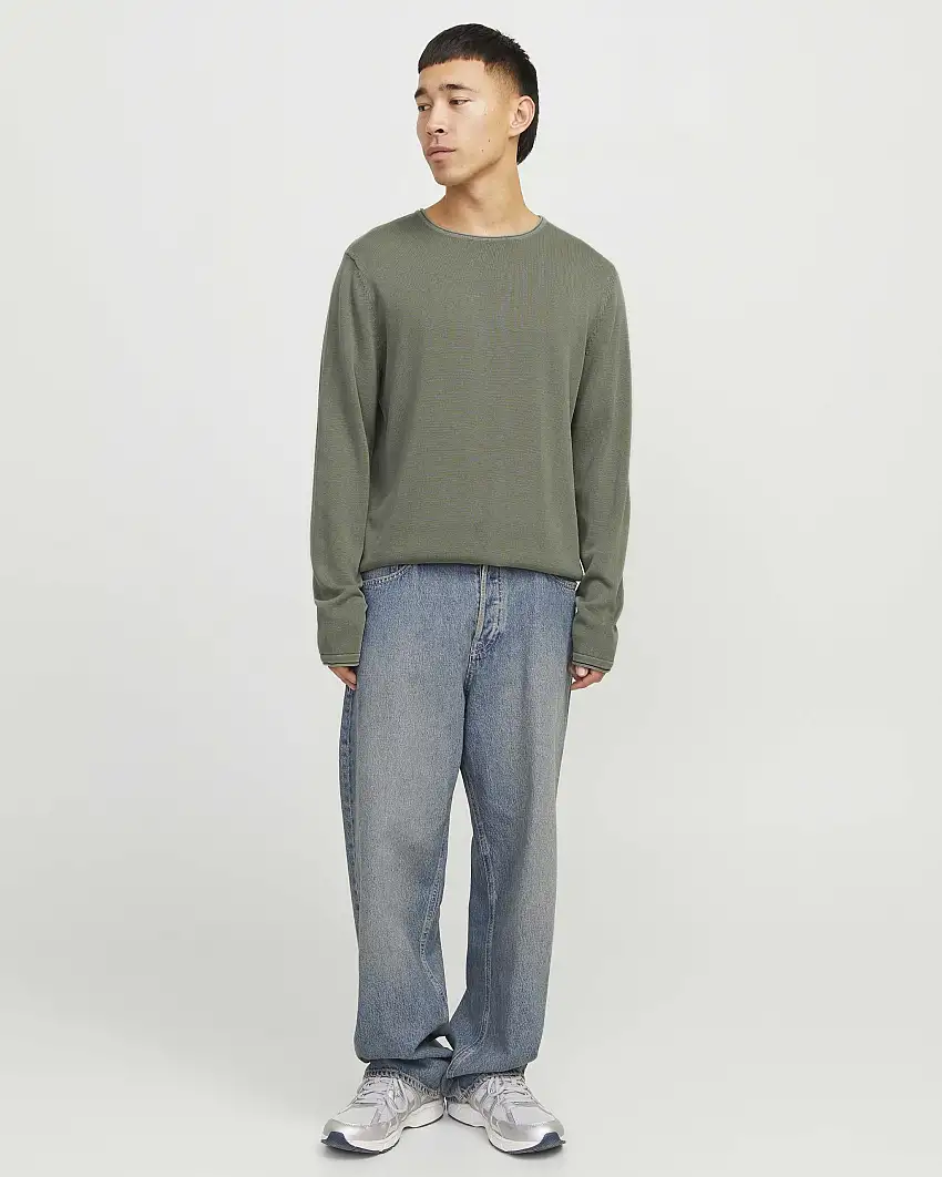 Maglia girocollo verde militare in puro cotone a punto rasato con bordi a rullino